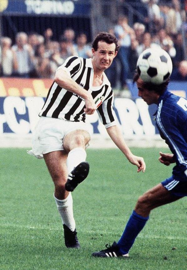 Brady in action for Juventus in Serie A in the 1981-82 season. Photo: Alessandro Sabattini/Getty