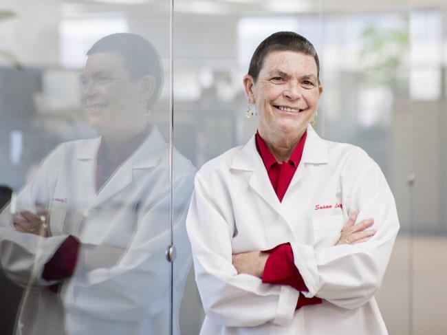 FILE — Dr. Susan Love, a breast cancer specialist and patient advocate, at her foundation in Santa Monica, Calif., Feb. 13, 2013. Love, a surgeon, author, researcher and activist who was for decades one of the world’s most visible public faces in the war on breast cancer, died on Sunday, July 2, 2023, at her home in Los Angeles. She was 75. (Michal Czerwonka/The New York Times)