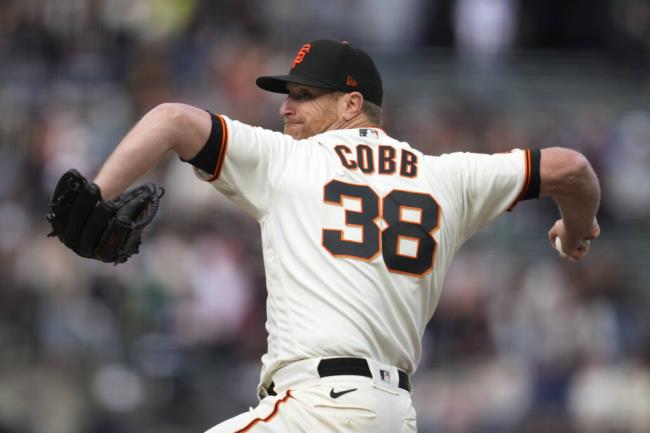 Giants starting pitcher Alex Cobb throws in the first inning against the Seattle Mariners in San Francisco, Wednesday, July 5, 2023. (Eric Risberg / ASSOCIATED PRESS)